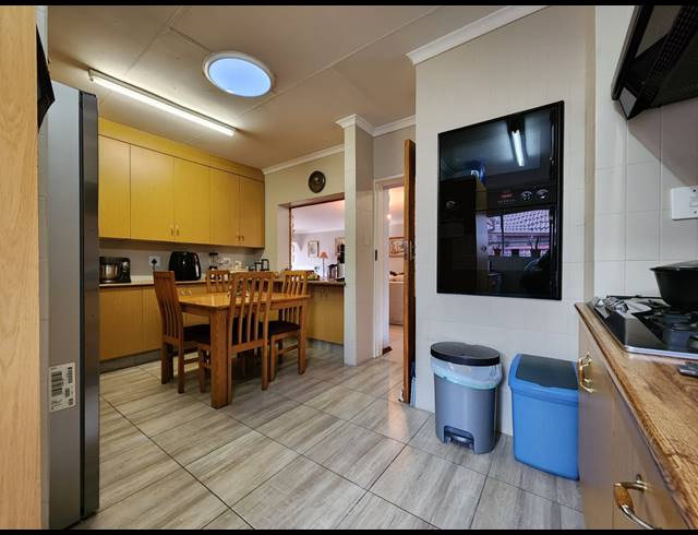 3 BEDROOM TOWNHOUSE FOR SALE IN THREE RIVERS PROPER